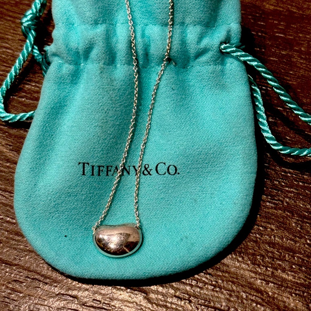 Tiffany & Co Elsa Peretti®
Bean® design Pendant 14mm